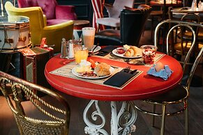 Ruby Lucy Hotel London by IHG