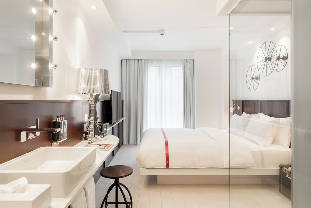 Ruby Lucy Hotel London by IHG