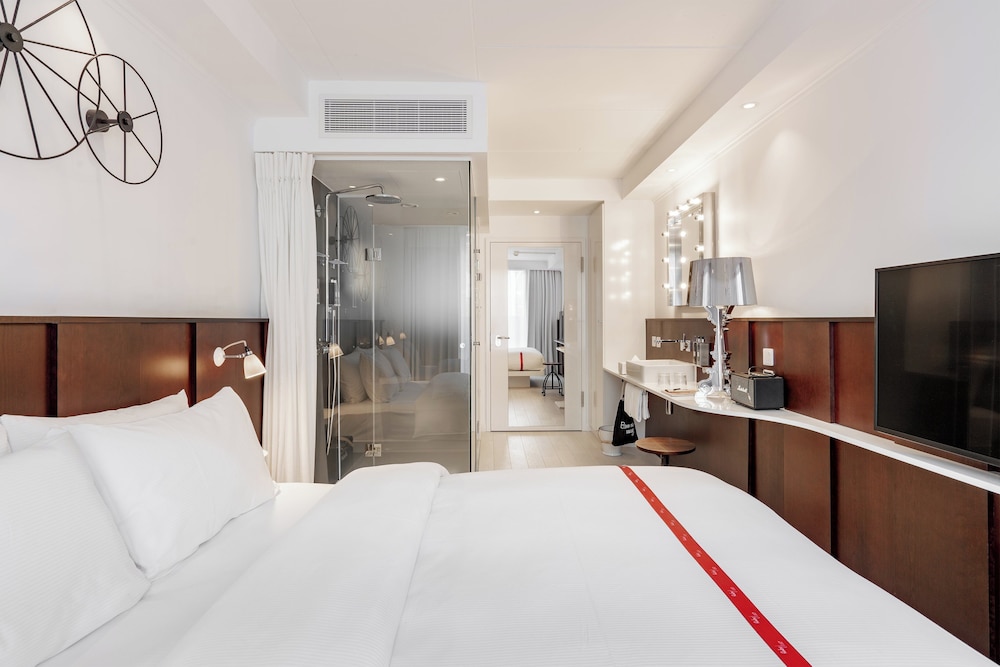 Ruby Lucy Hotel London by IHG