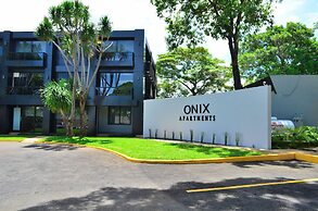 Onix Apartments