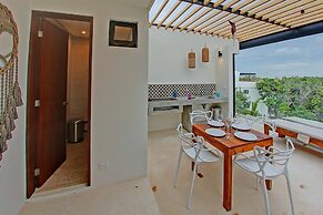 Loveboat Penthouse Studio With Private Splash Pool – PENTHOUSE 5 B – B