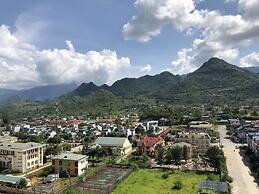 Hoang Nham Luxury Hotel