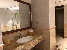 Hoang Nham Luxury Hotel