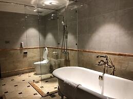 Hoang Nham Luxury Hotel