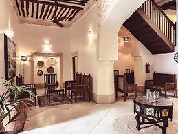 Smiles Stone Town Hotel