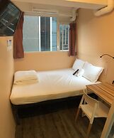 Hop Inn - Hostel