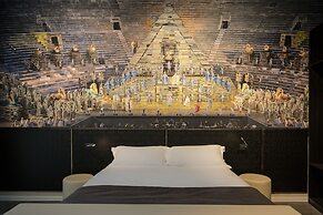 Theatrum Rooms and Apartments