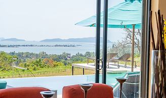 White Monkey Villa - Private Pool & Jacuzzi