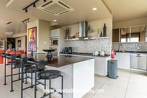 White Monkey Villa - Private Pool & Jacuzzi