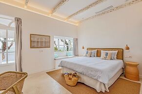 The Sea Club