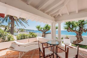 The Sea Club