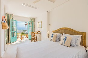 The Sea Club