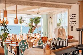 The Sea Club