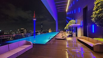 KL Platinum Suites by SNC