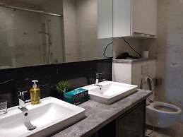 KL Platinum Suites by SNC