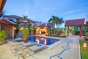 Blissful Villa Felicity with Ample Space