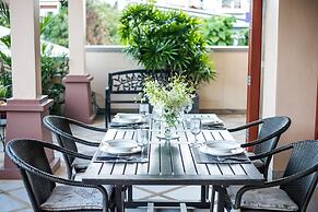 Blissful Villa Felicity with Ample Space