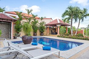 Blissful Villa Felicity with Ample Space