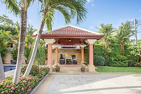 Blissful Villa Felicity with Ample Space