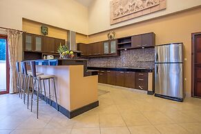 Blissful Villa Felicity with Ample Space