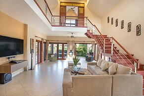 Blissful Villa Felicity with Ample Space