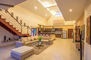 Blissful Villa Felicity with Ample Space