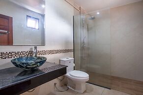 Blissful Villa Felicity with Ample Space