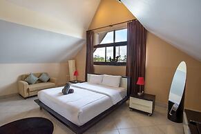 Blissful Villa Felicity with Ample Space