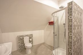 Blissful Villa Felicity with Ample Space