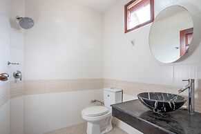 Blissful Villa Felicity with Ample Space