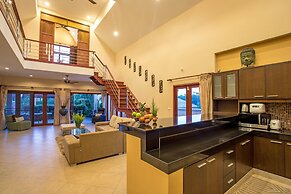 Blissful Villa Felicity with Ample Space