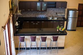 Blissful Villa Felicity with Ample Space