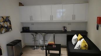 Grand Airport Ensuites