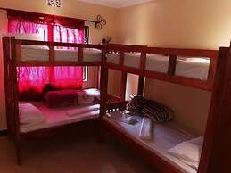 Mtango House Sakina - Hostel