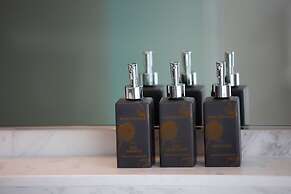 Kimpton Maa-Lai Bangkok by IHG