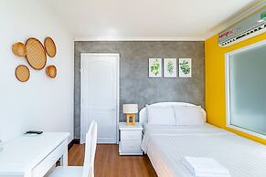 Chin Stays - Hotel and Apartment