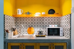 Chin Stays - Hotel and Apartment