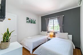 Chin Stays - Hotel and Apartment