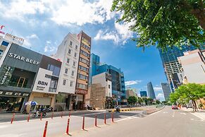 Chin Stays - Hotel and Apartment