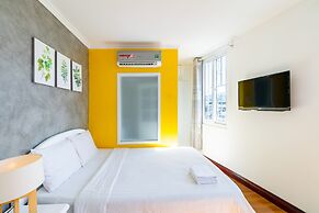 Chin Stays - Hotel and Apartment