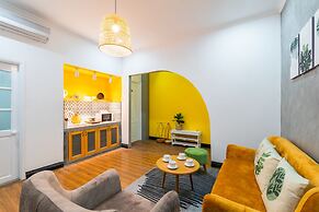 Chin Stays - Hotel and Apartment