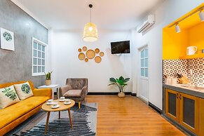 Chin Stays - Hotel and Apartment