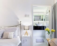 Willow House & Orchard Studios