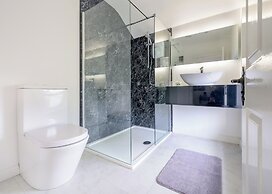 Willow House & Orchard Studios