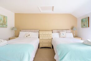 Willow House & Orchard Studios