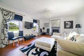 Willow House & Orchard Studios