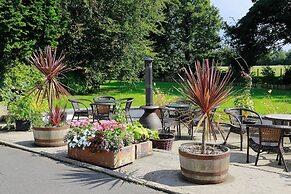 Willow House & Orchard Studios
