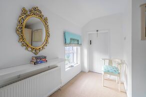 Willow House & Orchard Studios