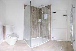 Willow House & Orchard Studios