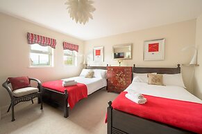 Willow House & Orchard Studios